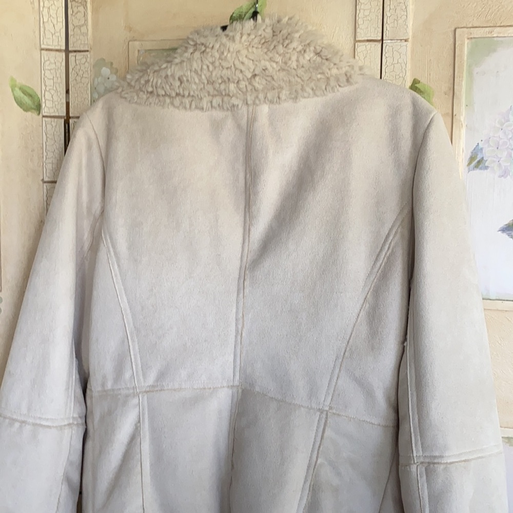 Lady’s jacket - Picture 4 of 4